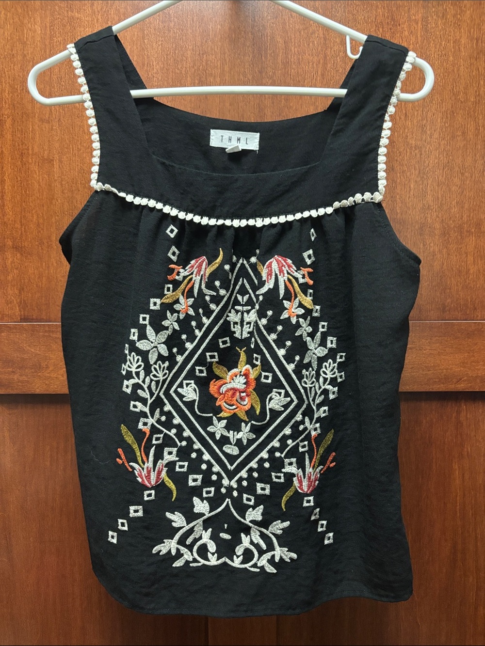 THML black embroidered boho cropped sleeveless linen blend top small